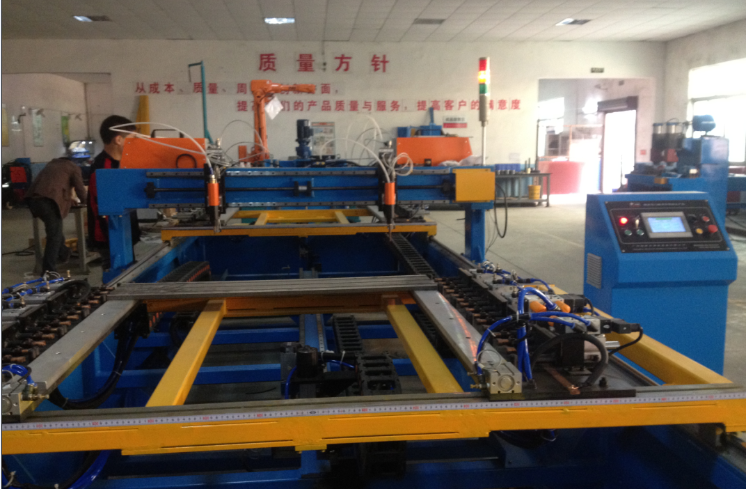 创研CNC全自动焊接专机